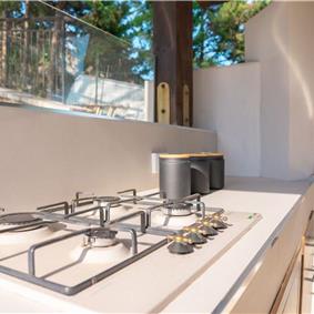 3 bedroom villa with pool and tennis court in Sicily, sleeps 6-8